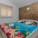 Lucica Apartman