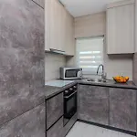 Lucica Apartman *