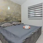 Lucica Apartman