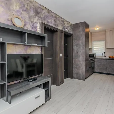 Lucica Apartment Vir