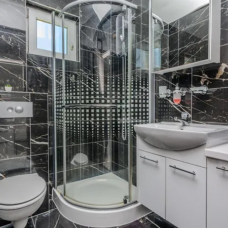 Lucica Apartament