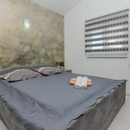 Lucica Apartament