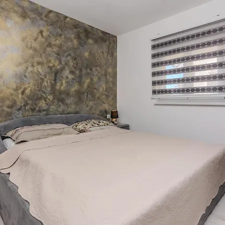 Lucica Apartament